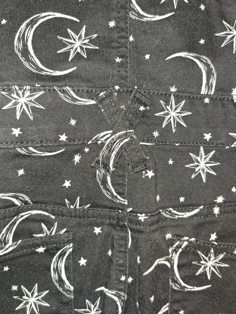 Hot Topic XL Black Moon & Star Overall Shorts - Picture 4 of 5